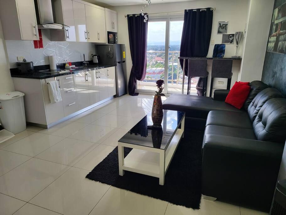 Kandi Tower 3, Premium 1Br With 2Cr & 2 Balcony. Angeles Bagian luar foto