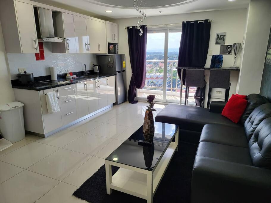 Kandi Tower 3, Premium 1Br With 2Cr & 2 Balcony. Angeles Bagian luar foto