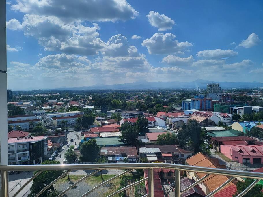 Kandi Tower 3, Premium 1Br With 2Cr & 2 Balcony. Angeles Bagian luar foto