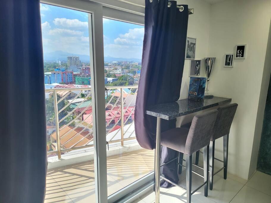 Kandi Tower 3, Premium 1Br With 2Cr & 2 Balcony. Angeles Bagian luar foto