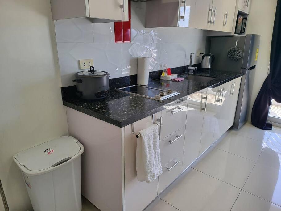 Kandi Tower 3, Premium 1Br With 2Cr & 2 Balcony. Angeles Bagian luar foto